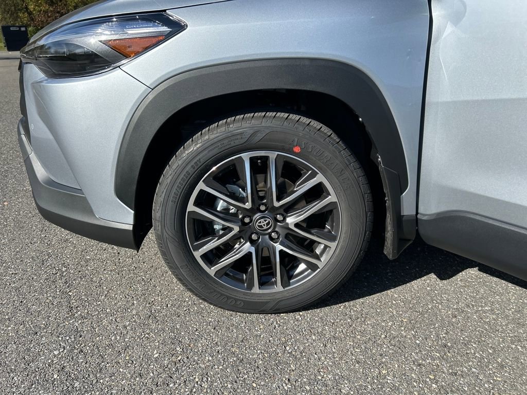 New 2026 Toyota Corolla Cross XLE image 27