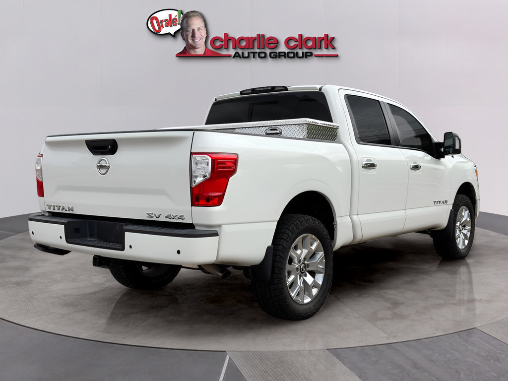 Used 2021 Nissan Titan SV w/ SV Convenience Package AWD/4WD image 5
