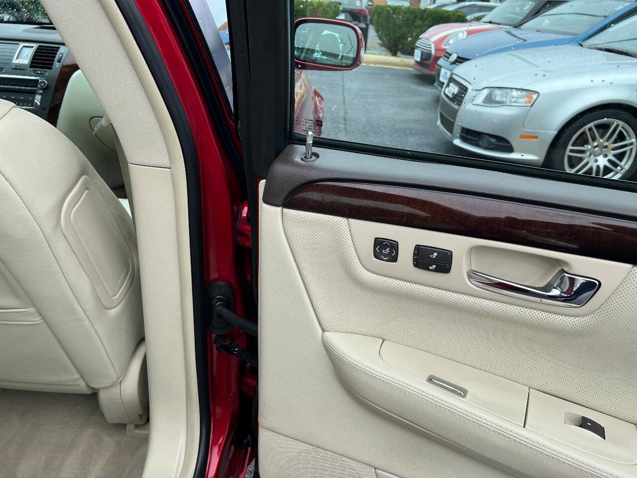 Used 2009 Cadillac DTS FWD image 26