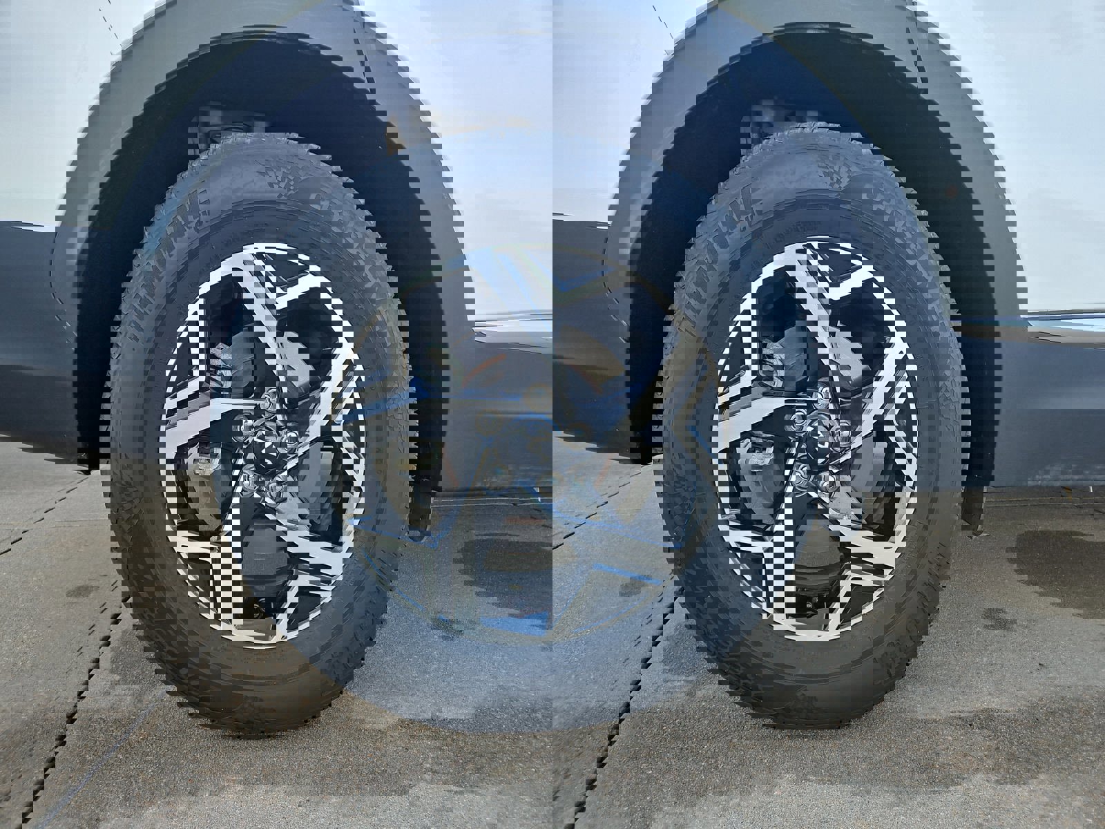 Used 2023 Kia Sportage LX image 5