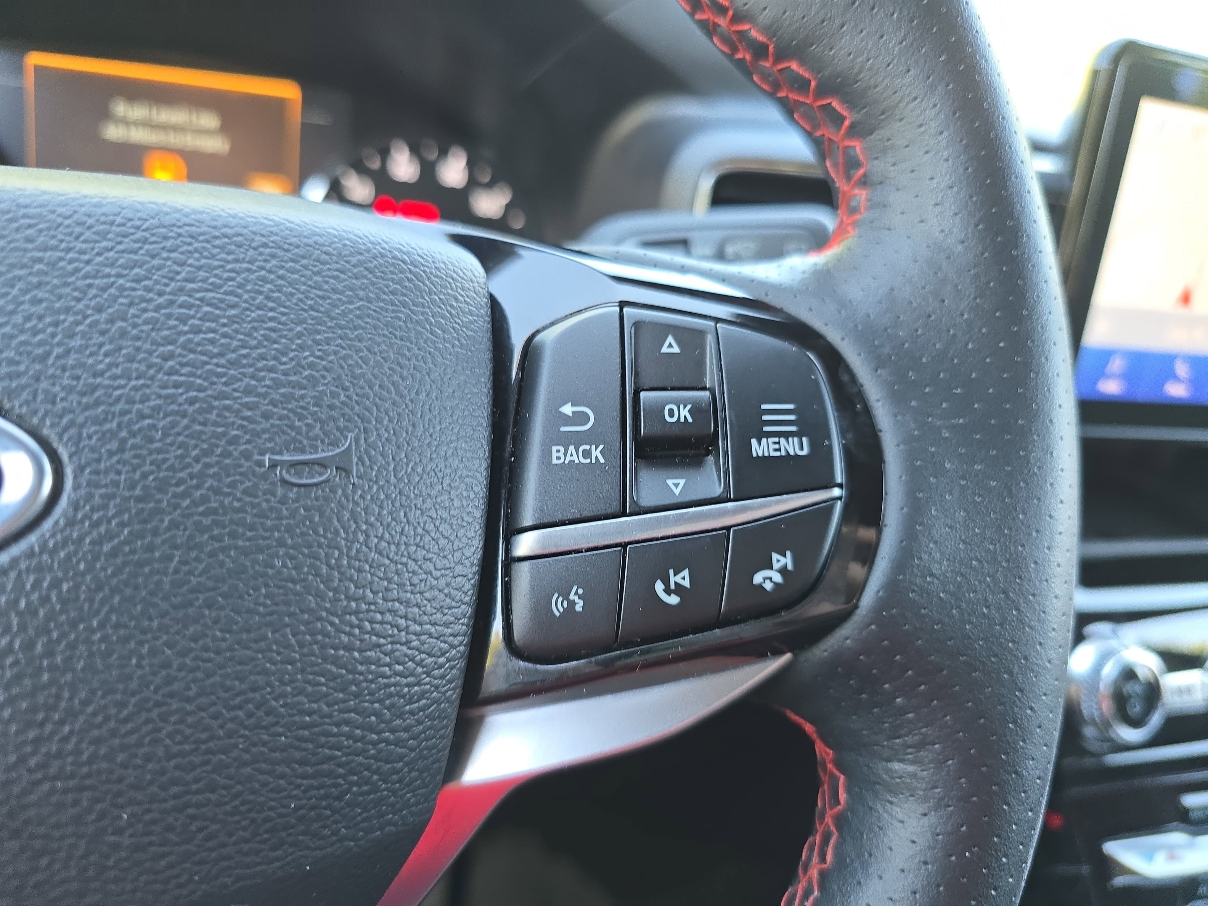Used 2023 Ford Explorer ST-Line AWD/4WD image 19