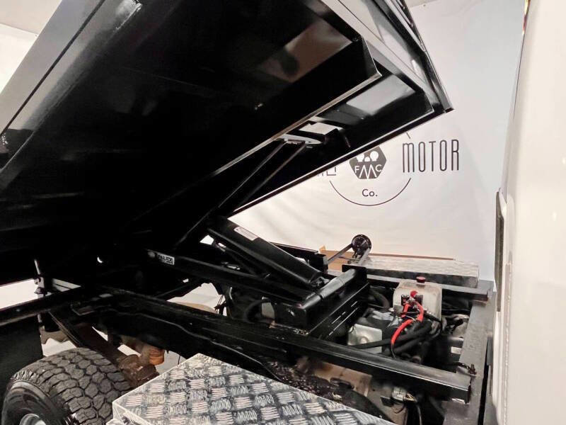 Used 2017 Ford F350 XL AWD/4WD image 9