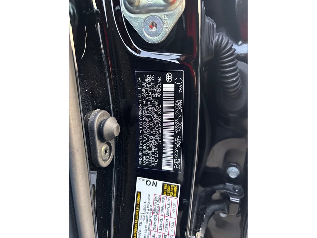 Used 2025 Toyota Crown Signia Limited image 19