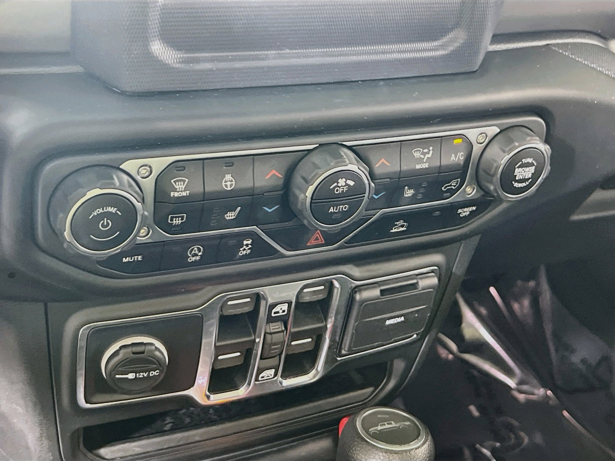 Used 2020 Jeep Gladiator Sport w/ Quick Order Package 24S AWD/4WD image 15