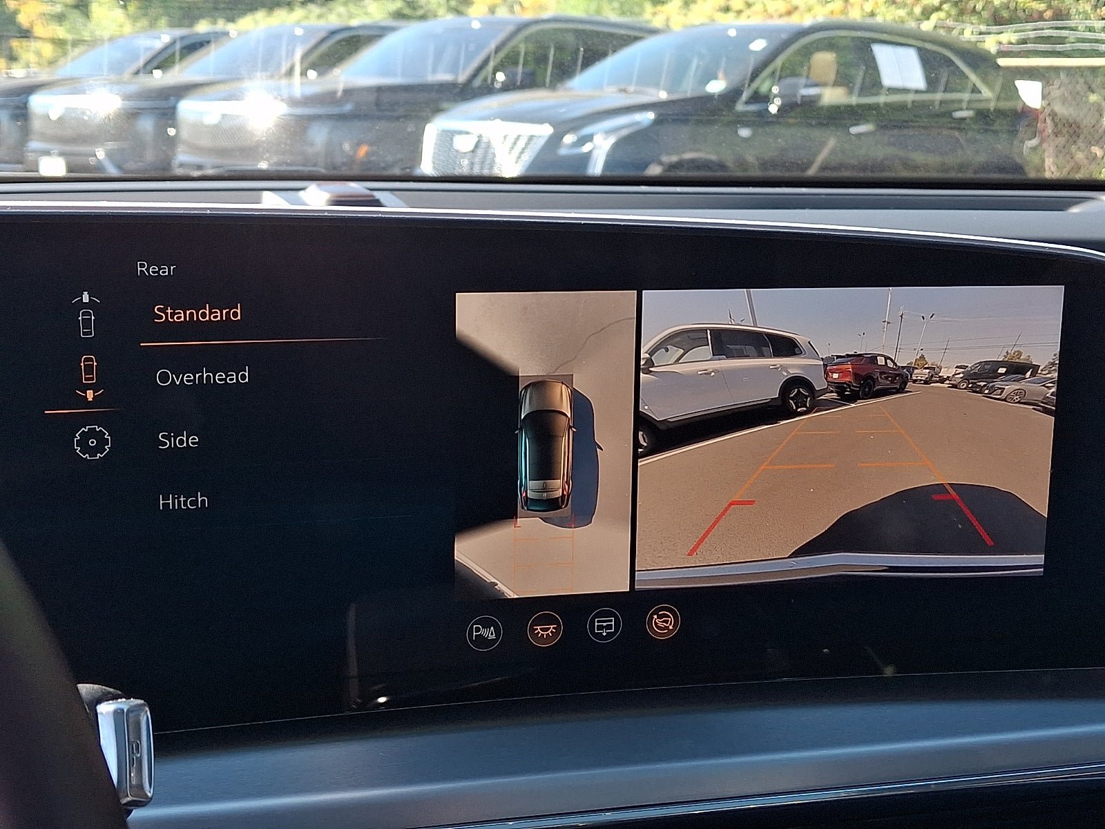 Certified 2024 Cadillac Lyriq Luxury AWD/4WD image 30