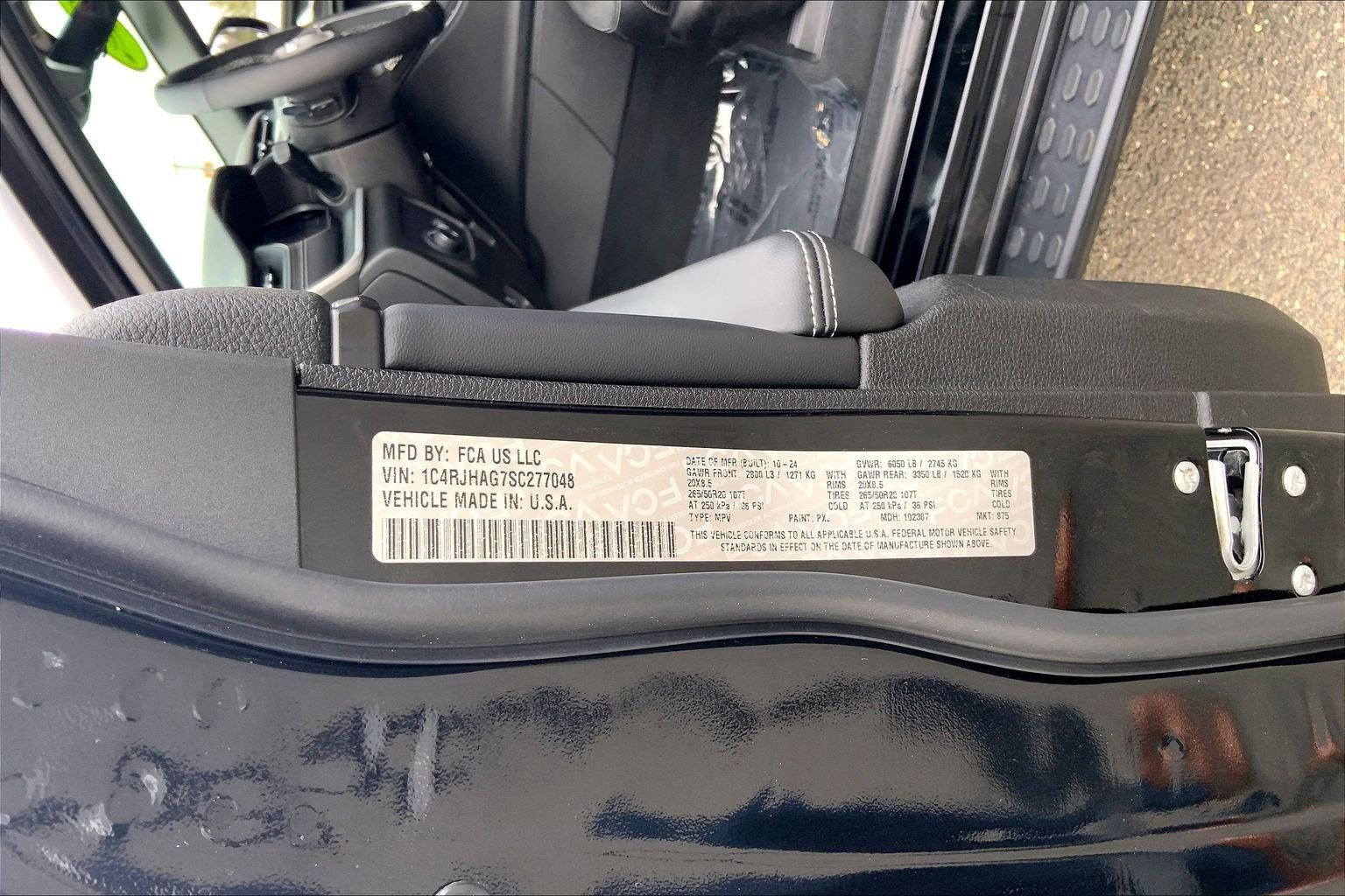 Certified 2025 Jeep Grand Cherokee Altitude image 30