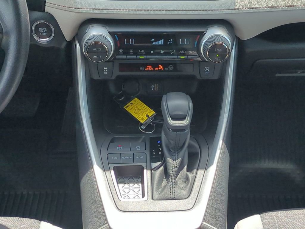 Used 2023 Toyota RAV4 XLE image 21