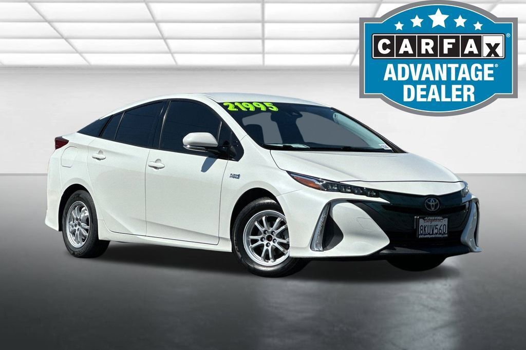 Used 2019 Toyota Prius Prime Plus image 2