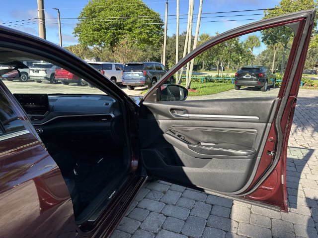 Used 2023 Nissan Altima 2.5 SL FWD image 23