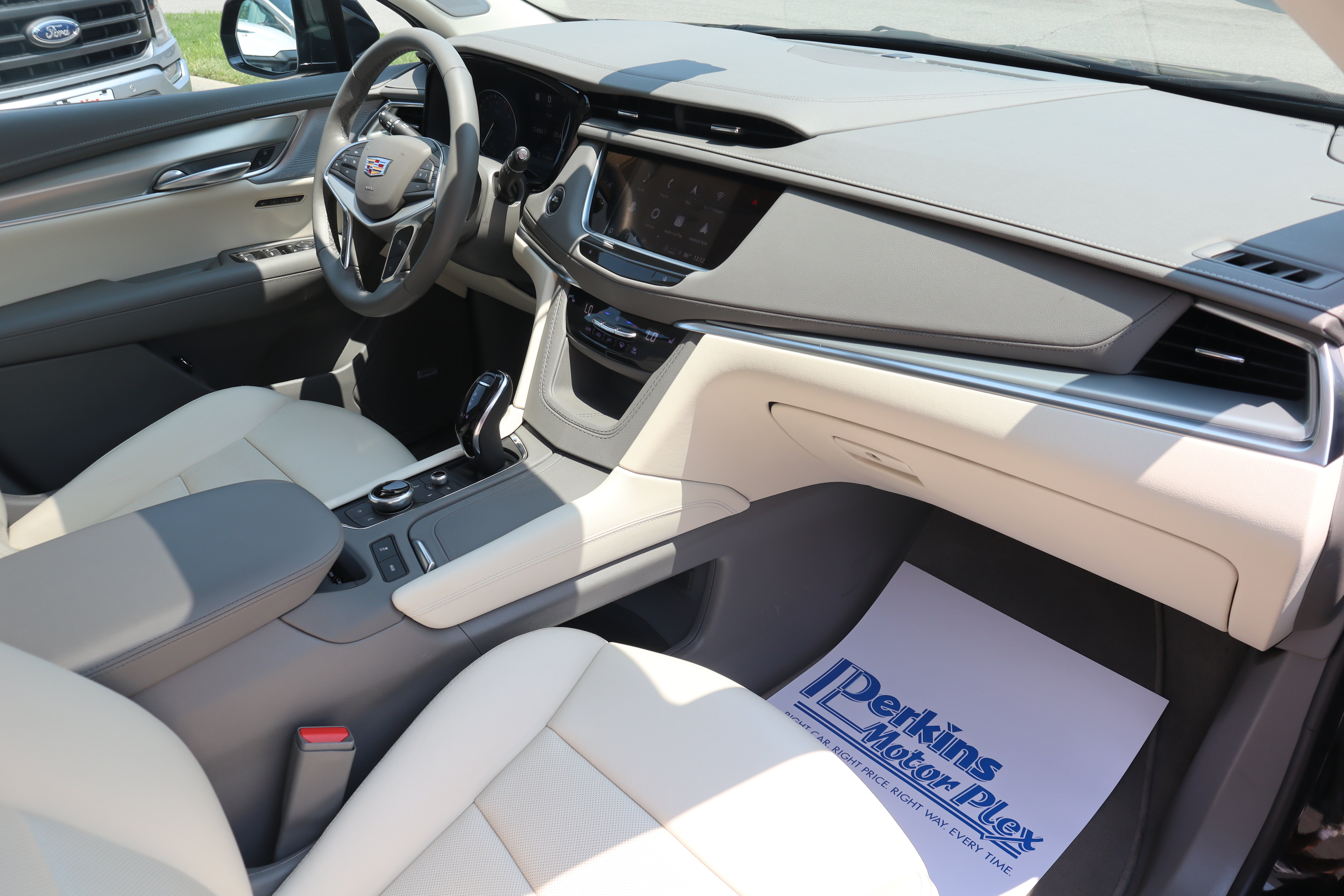 Used 2024 Cadillac XT5 Premium Luxury w/ Technology Package FWD image 29