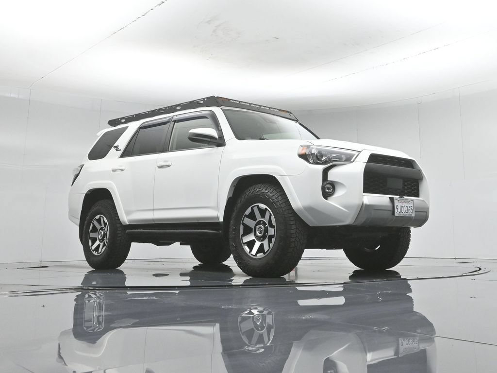 Used 2022 Toyota 4Runner TRD Off-Road AWD/4WD image 49