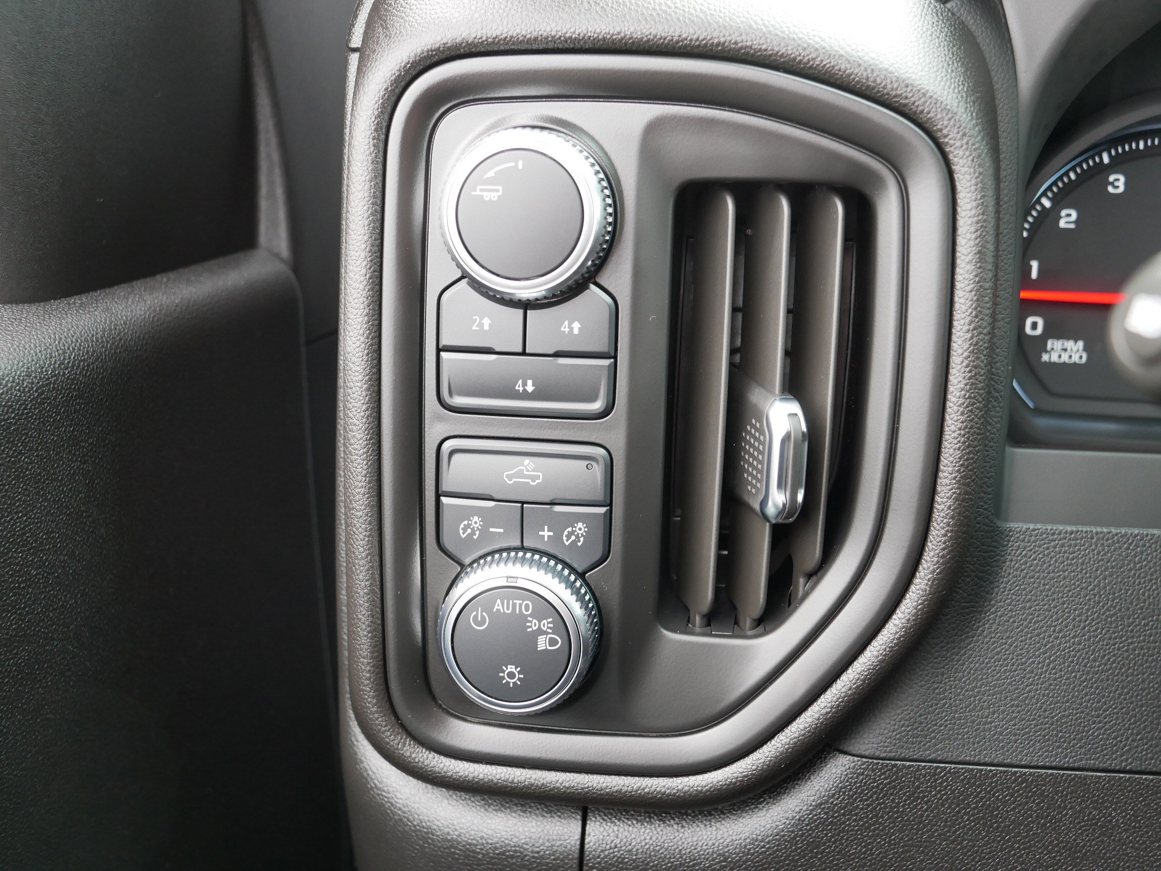 Used 2025 GMC Sierra 2500 Pro w/ Convenience Package image 26