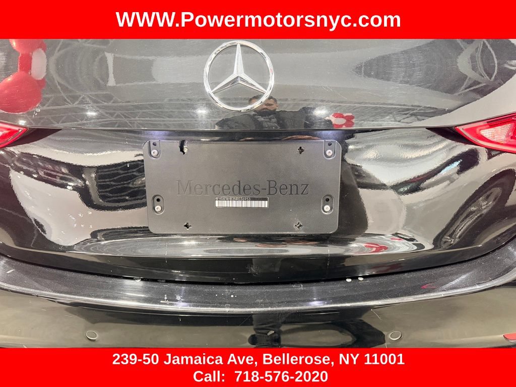 Used 2022 Mercedes-Benz C 300 4MATIC Sedan w/ Pinnacle Trim Package image 11