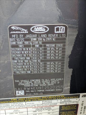 New 2026 Land Rover Discovery Limited Edition image 17