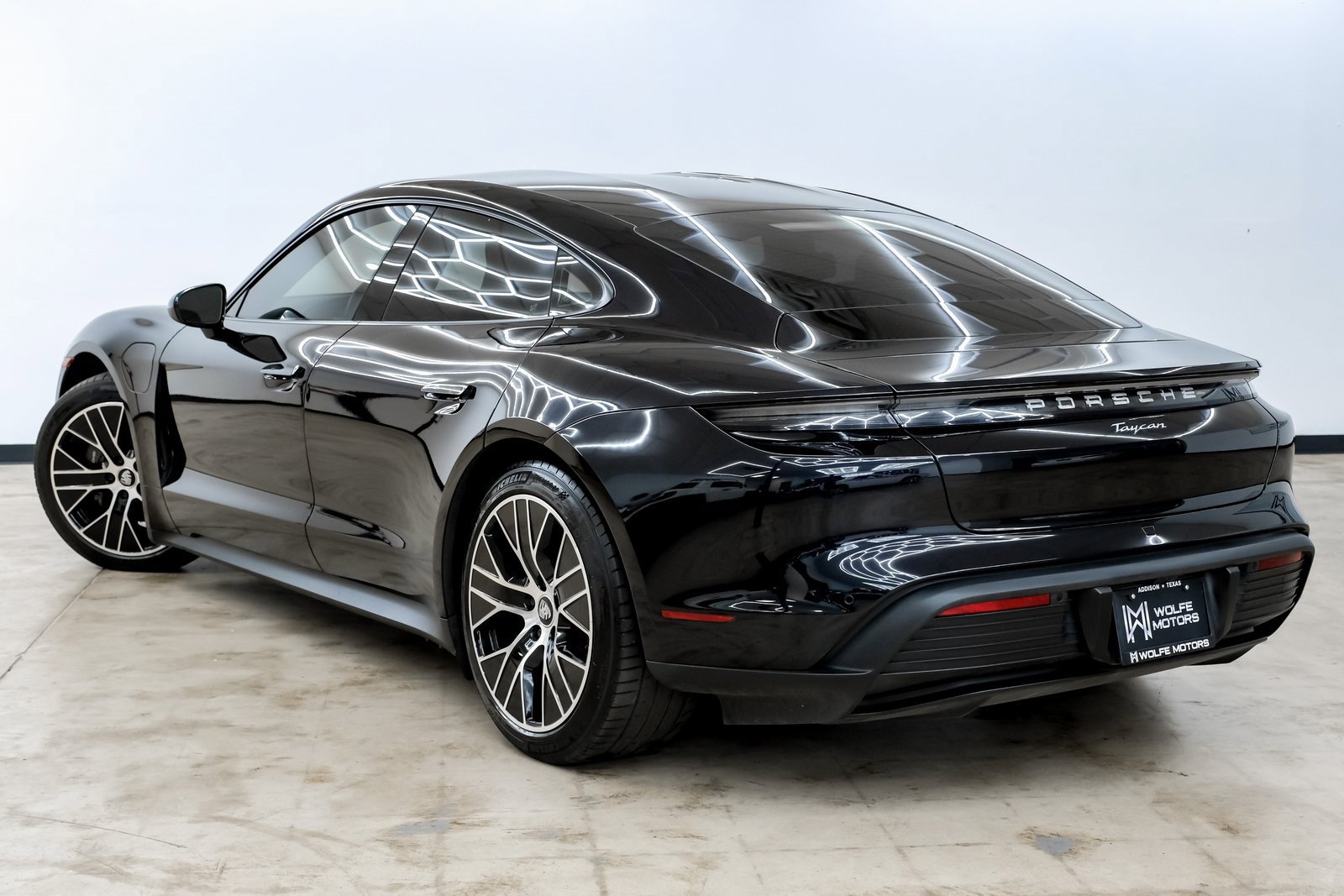 Used 2023 Porsche Taycan image 7