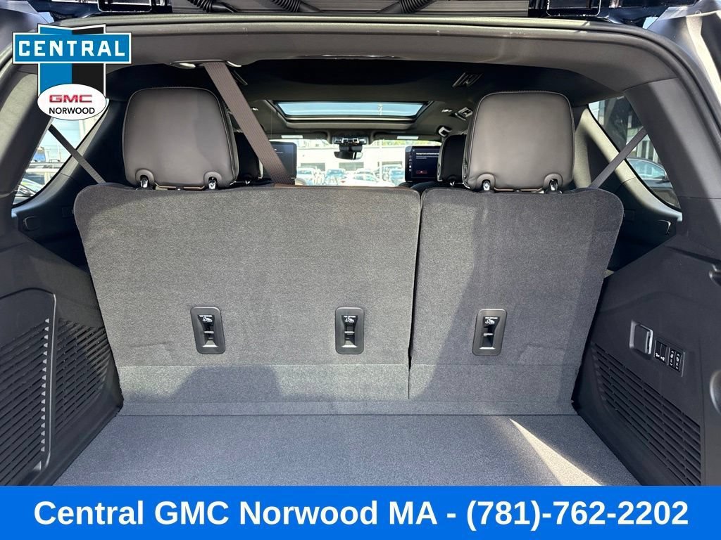 New 2026 GMC Yukon Denali Ultimate AWD/4WD image 12