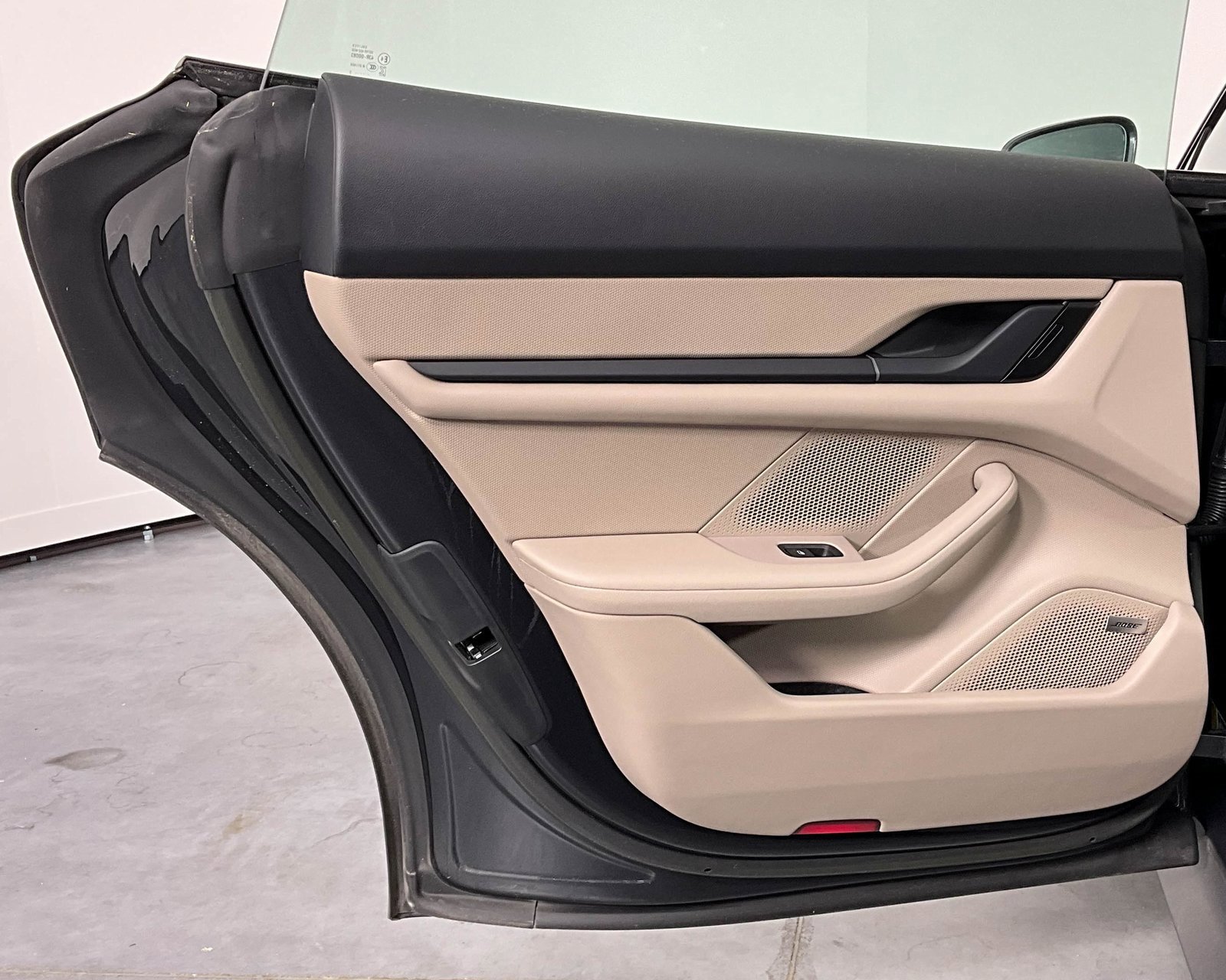 Certified 2024 Porsche Taycan image 26