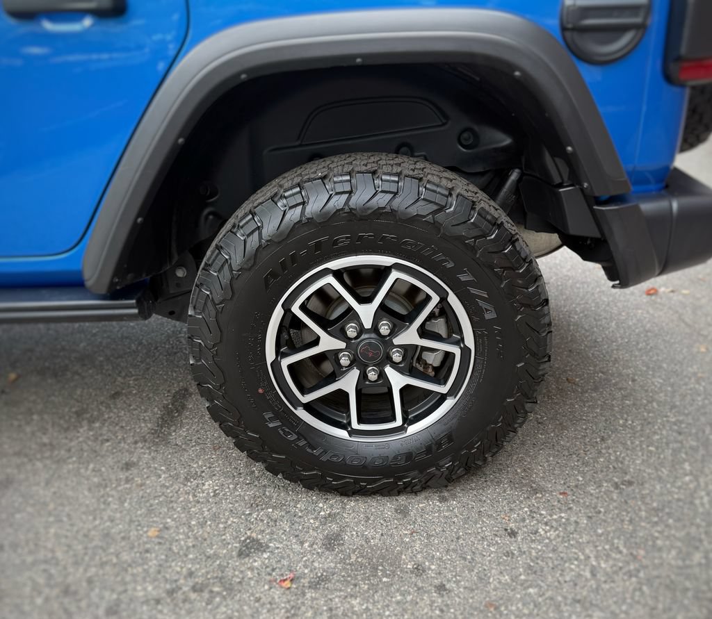 Used 2025 Jeep Wrangler Unlimited Rubicon w/ Safety Group AWD/4WD image 16