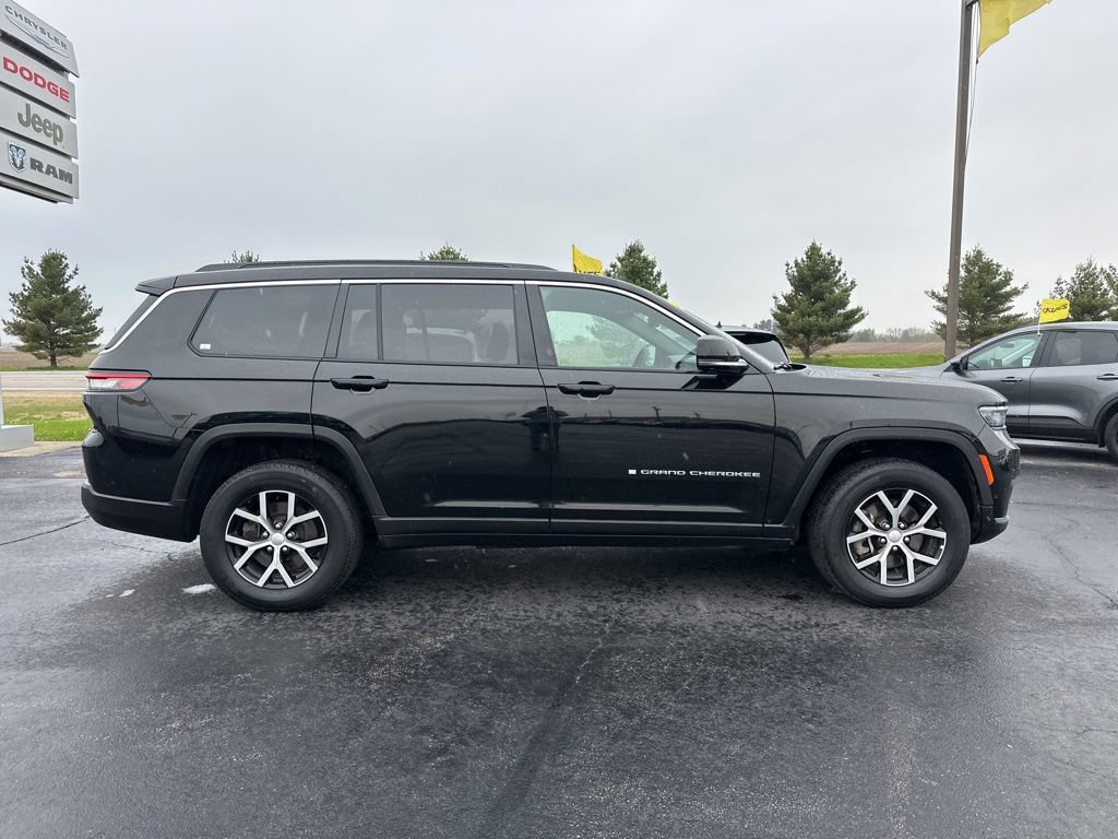 Used 2024 Jeep Grand Cherokee L Limited w/ Luxury Tech Group II AWD/4WD image 3