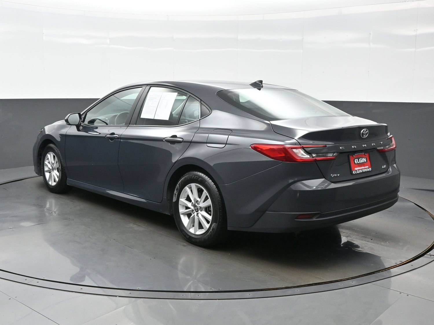 Used 2025 Toyota Camry LE FWD image 4