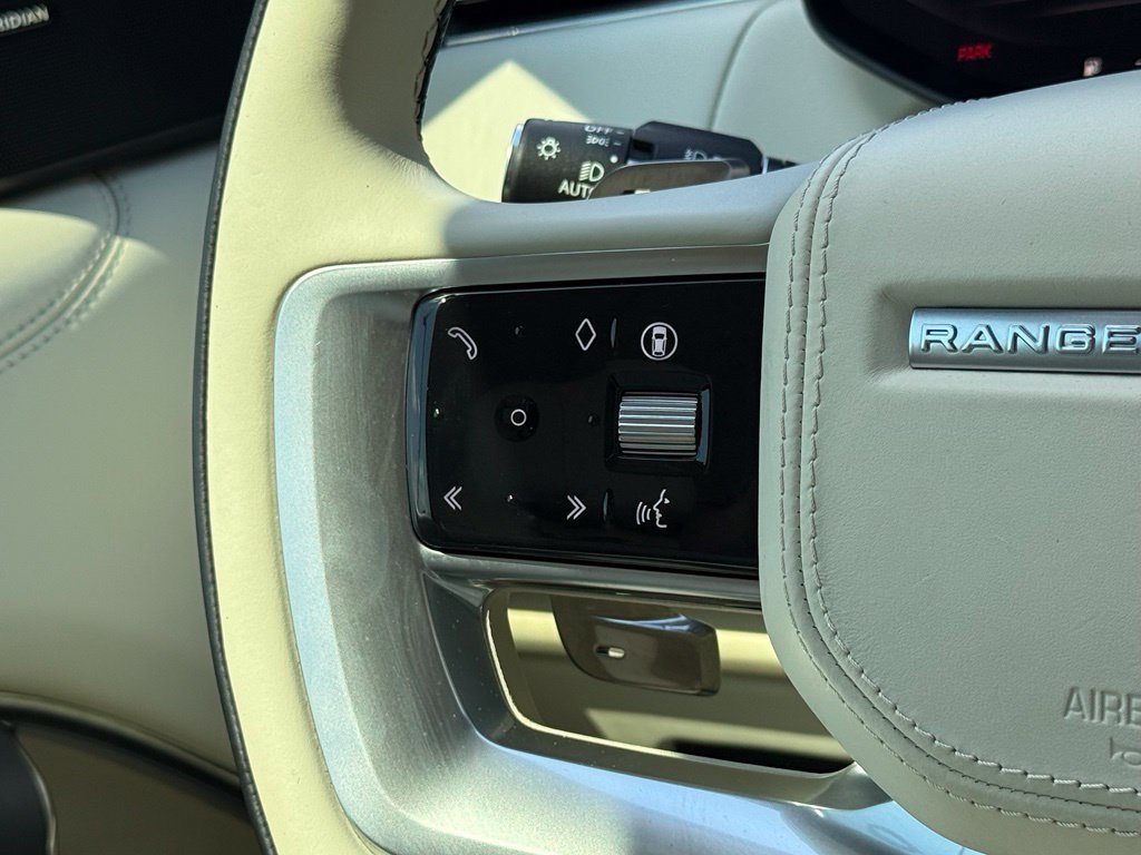 Certified 2024 Land Rover Range Rover SE AWD/4WD image 17