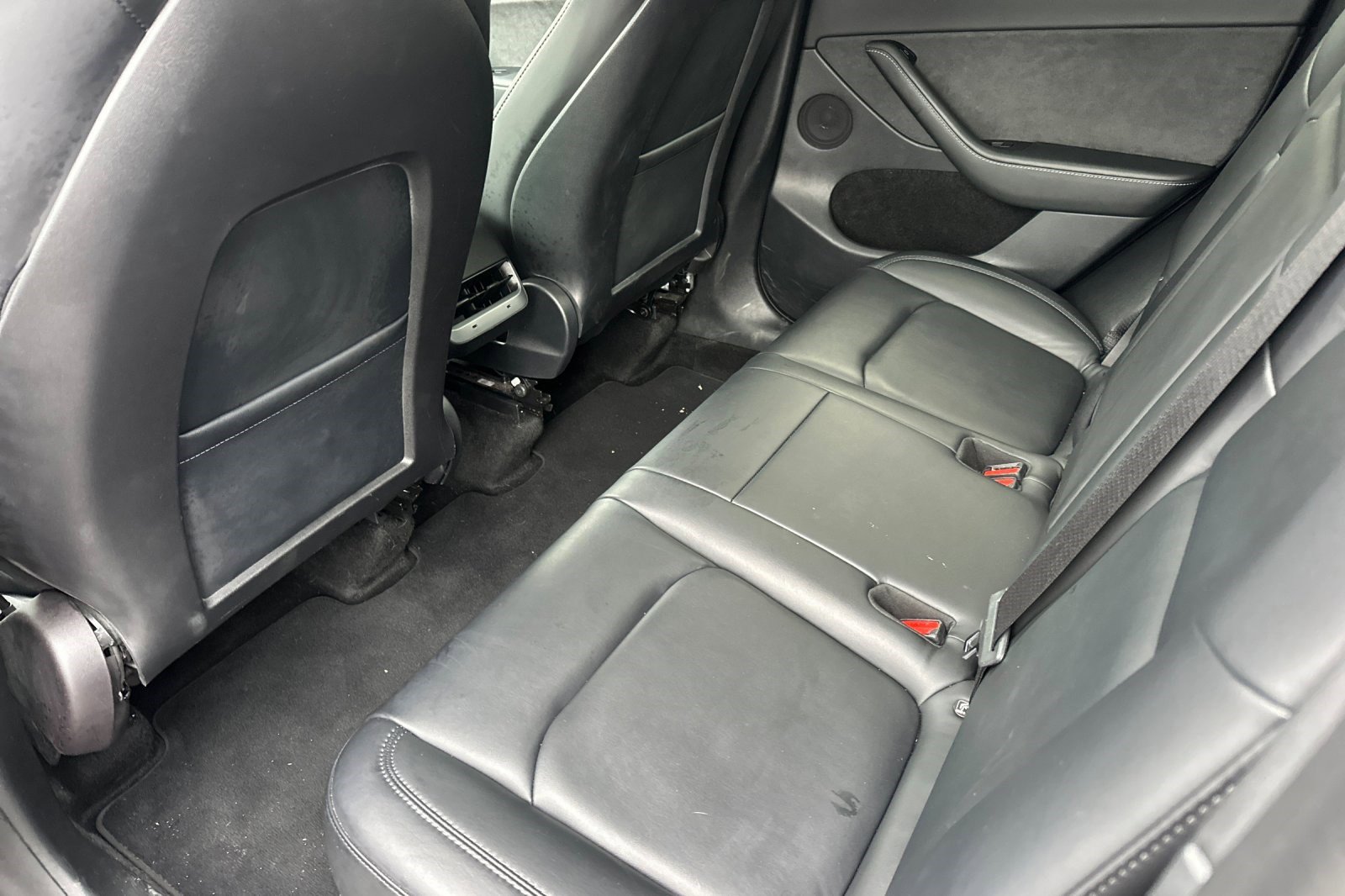 Used 2022 Tesla Model Y Performance image 15