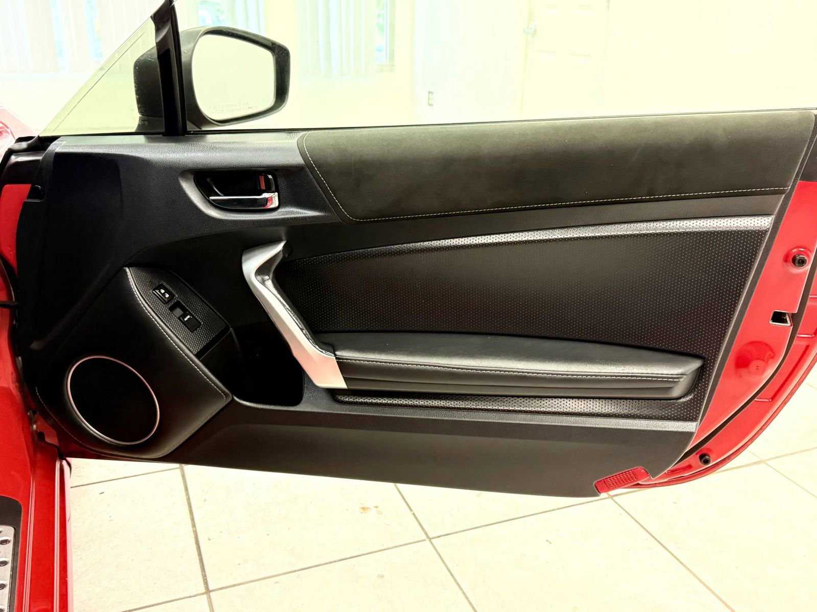 Used 2018 Toyota 86 RWD image 18