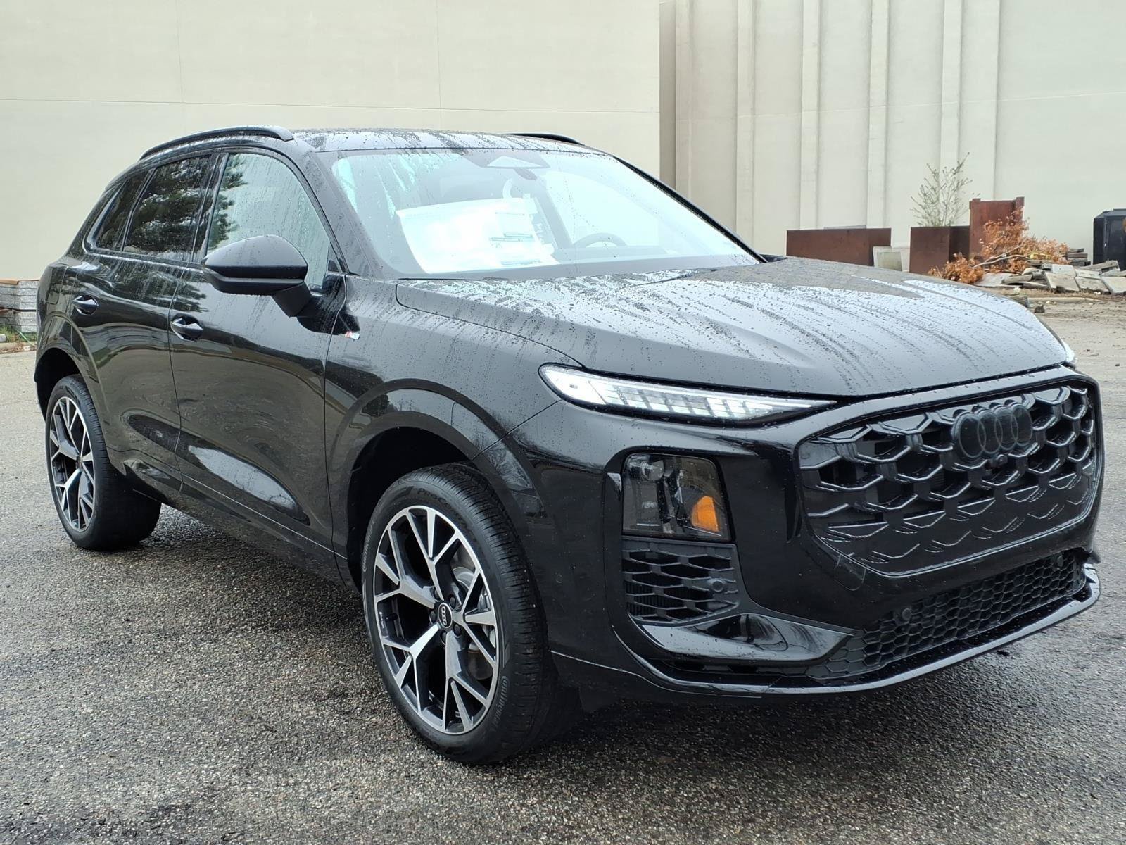 New 2026 Audi Q3 quattro 2.0T AWD/4WD image 3