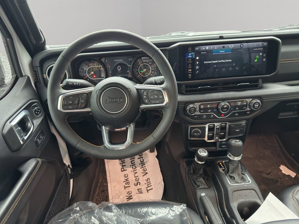 Used 2024 Jeep Wrangler Sahara image 17