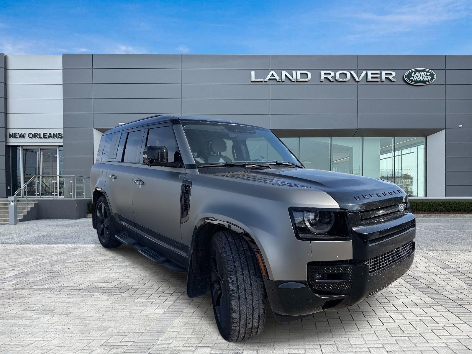 Used 2025 Land Rover Defender 130 X image 5