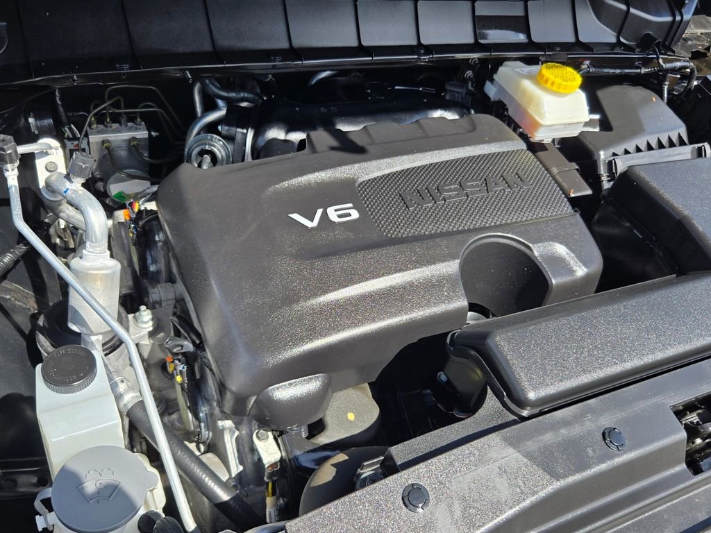 Used 2023 Nissan Pathfinder SL w/ Black Appearance Package image 17