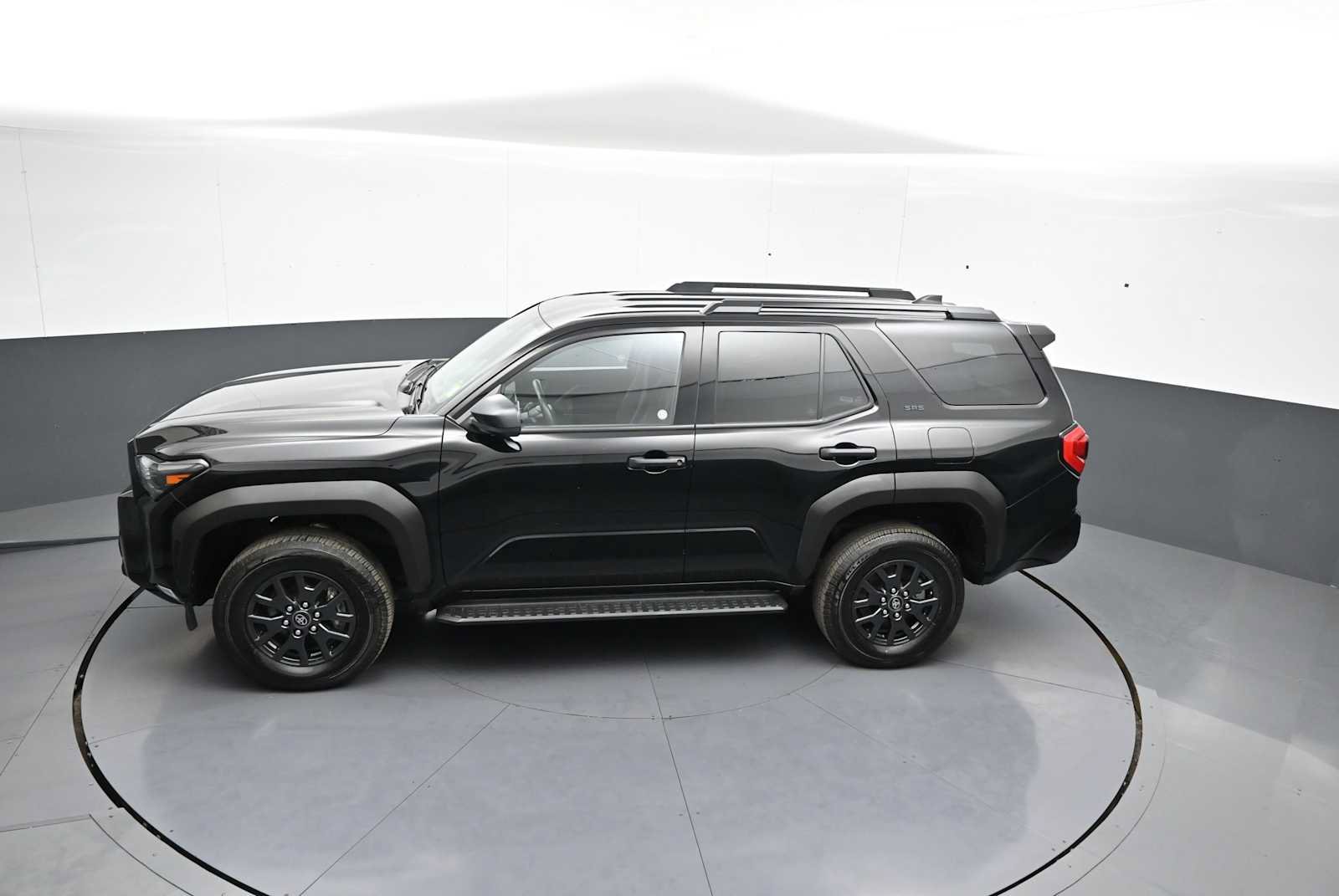 Certified 2025 Toyota 4Runner SR5 AWD/4WD image 40
