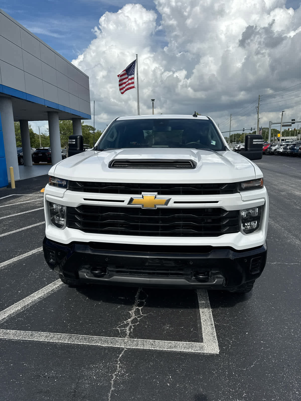 Used 2025 Chevrolet Silverado 2500 Custom w/ Custom Value Package AWD/4WD image 5
