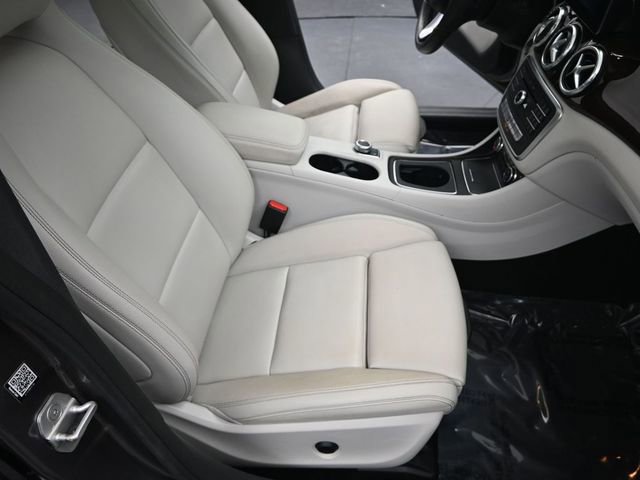 Used 2018 Mercedes-Benz CLA 250 image 21
