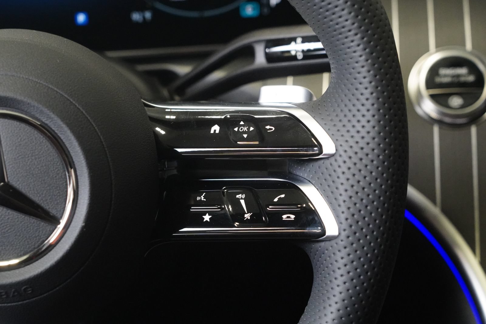 New 2026 Mercedes-Benz C 300 4MATIC Sedan image 20
