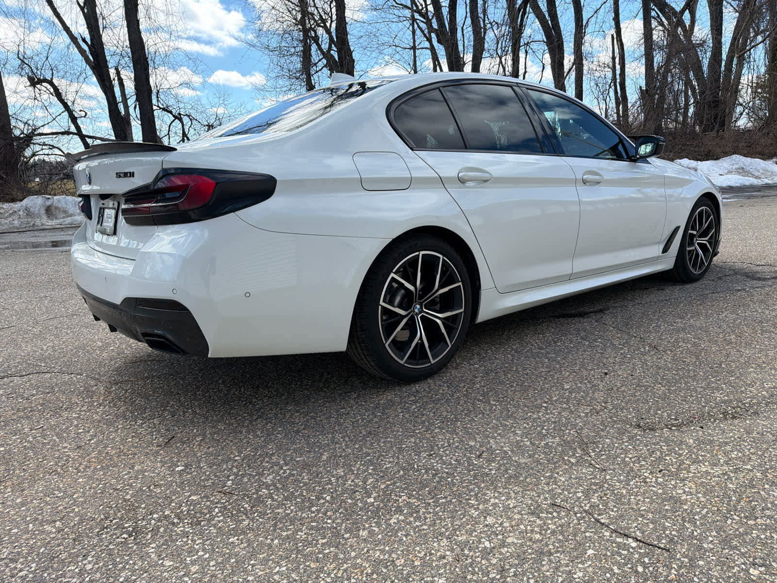 Used 2021 BMW 530i xDrive w/ M Sport Package image 6