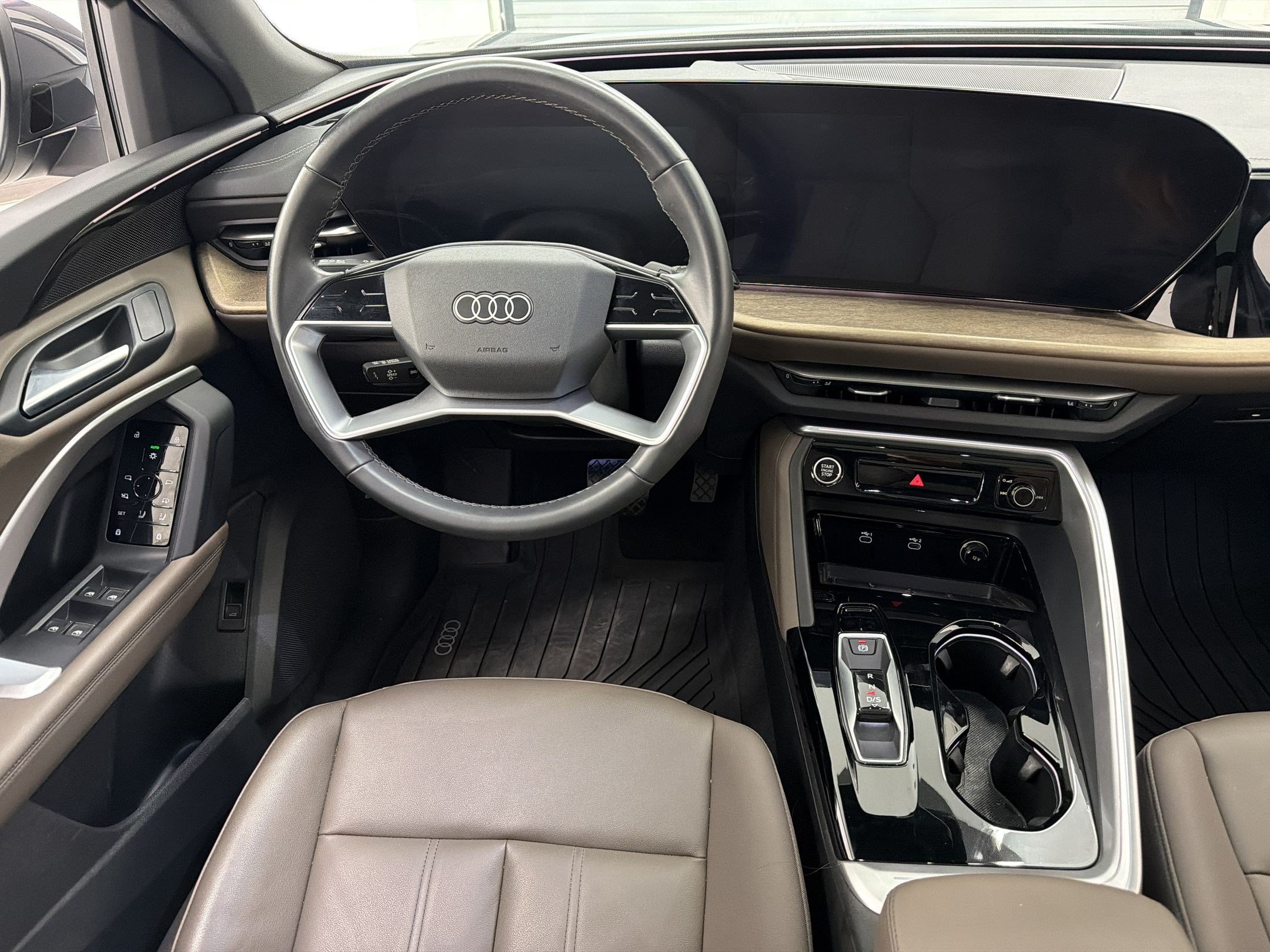 Used 2025 Audi Q5 Premium w/ Convenience Package AWD/4WD image 30