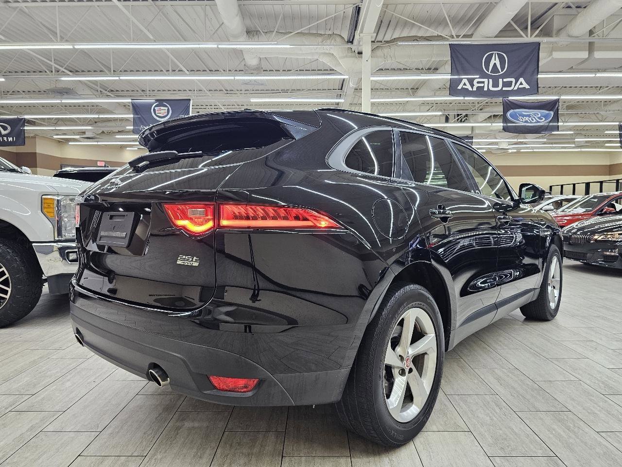 Used 2018 Jaguar F-PACE Premium AWD/4WD image 6
