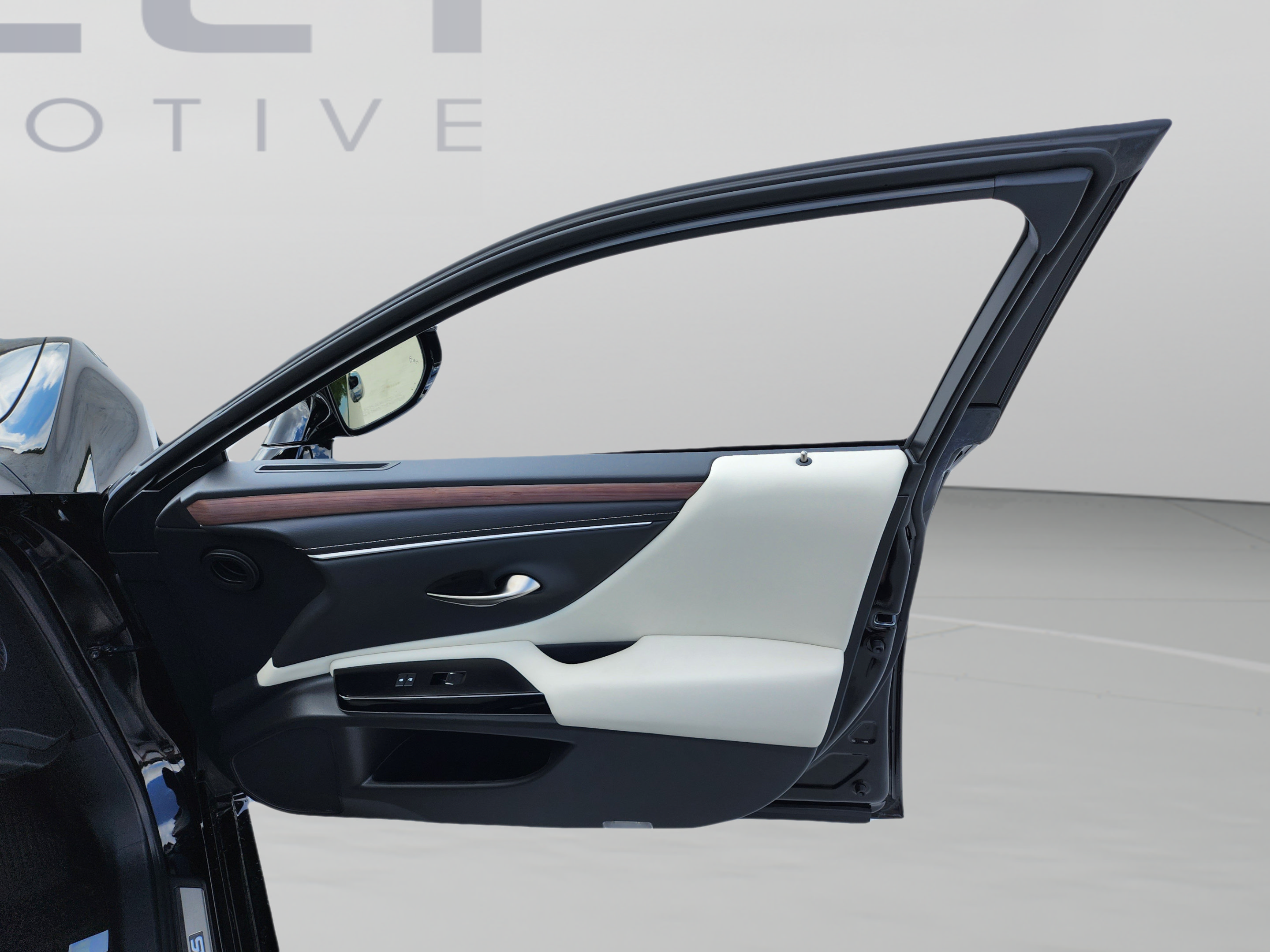 Certified 2024 Lexus ES 350 w/ Technology Package FWD image 25