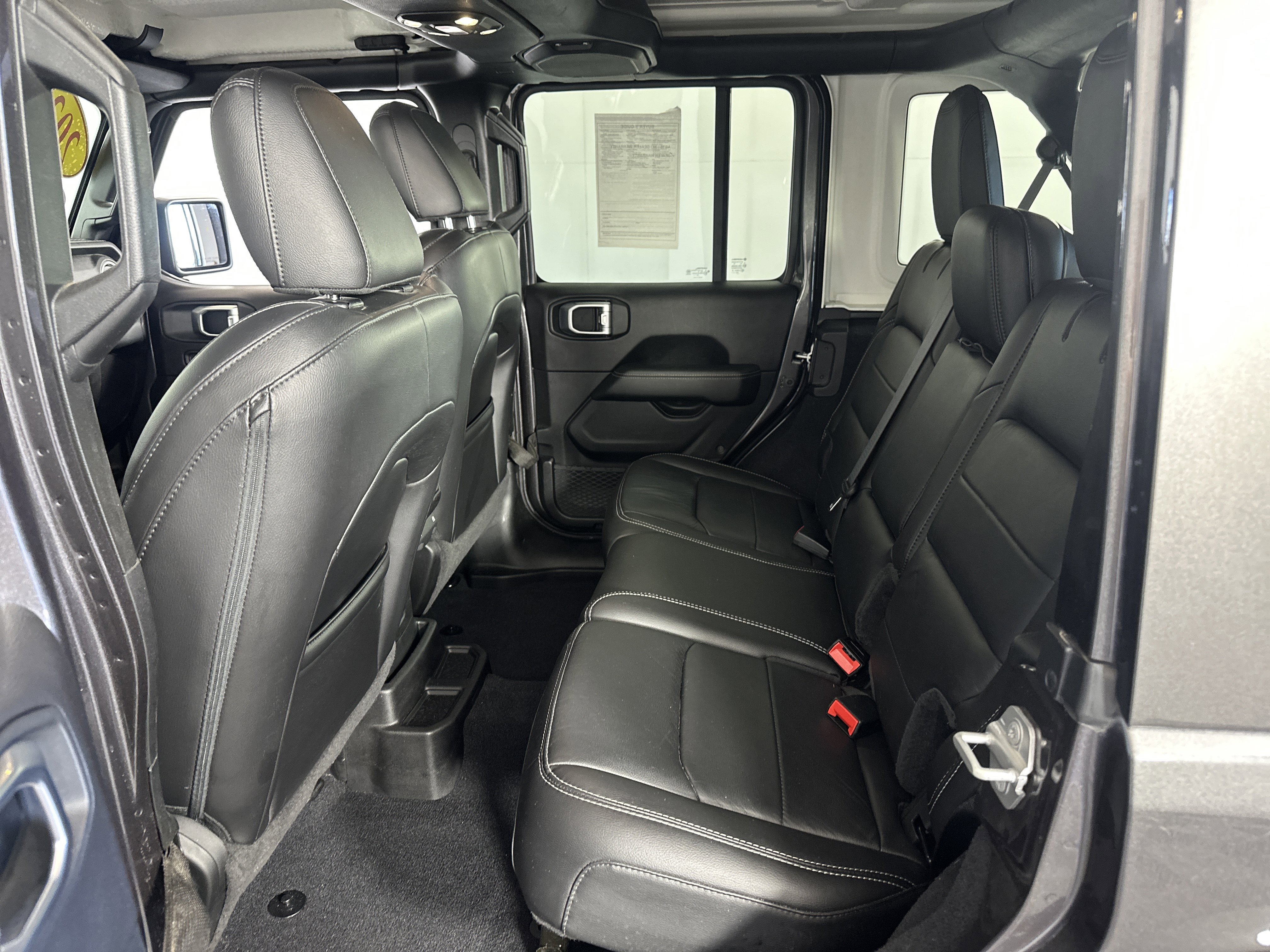 Used 2020 Jeep Wrangler Unlimited Sahara image 7