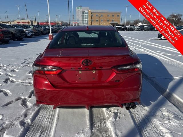 Used 2023 Toyota Camry SE image 5