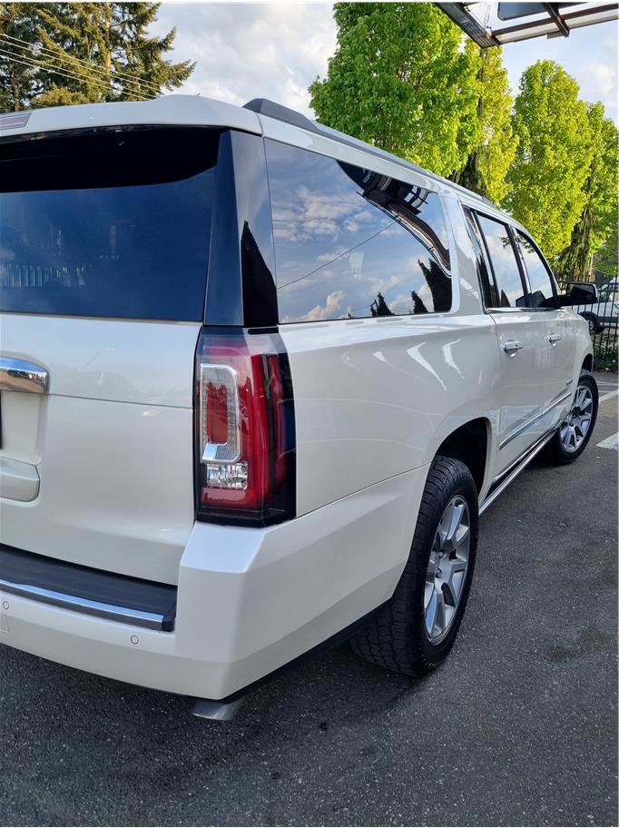 Used 2015 GMC Yukon XL Denali w/ Premium Package AWD/4WD image 6