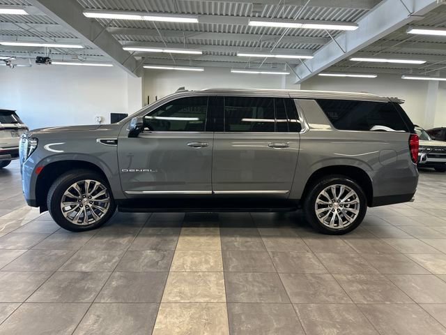 Used 2022 GMC Yukon XL Denali AWD/4WD image 17