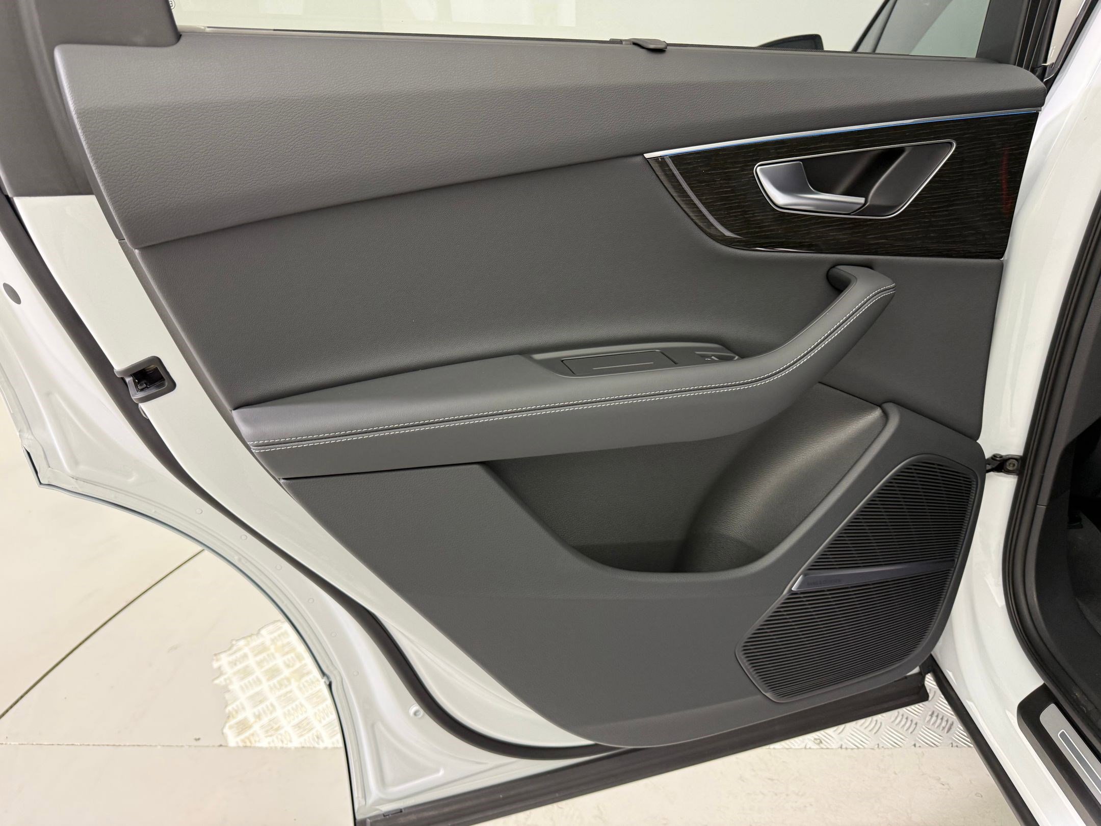 New 2026 Audi Q7 3.0T Premium Plus AWD/4WD image 26