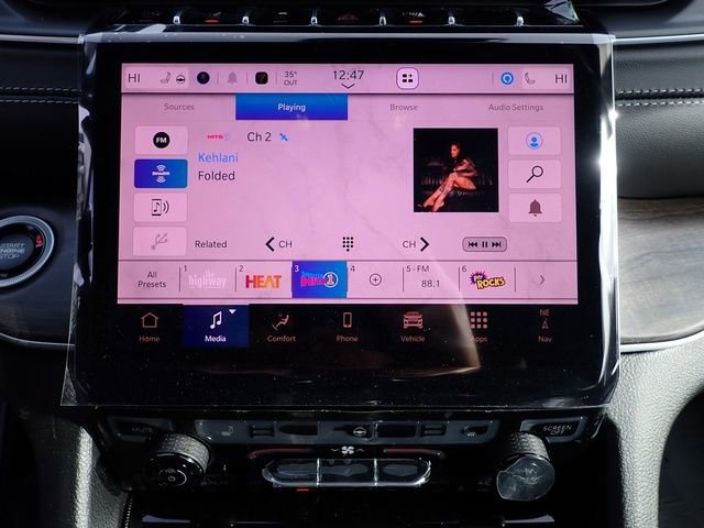 New 2025 Jeep Grand Cherokee Limited w/ Black Appearance Package image 21