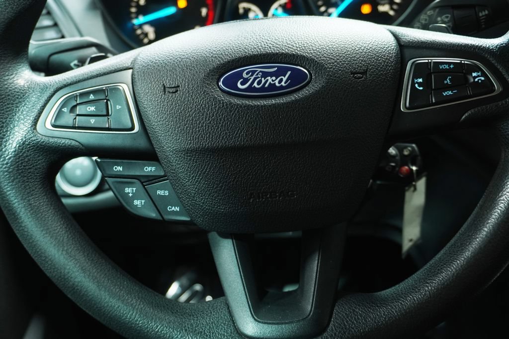Used 2017 Ford Escape SE w/ Equipment Group 201A AWD/4WD image 17