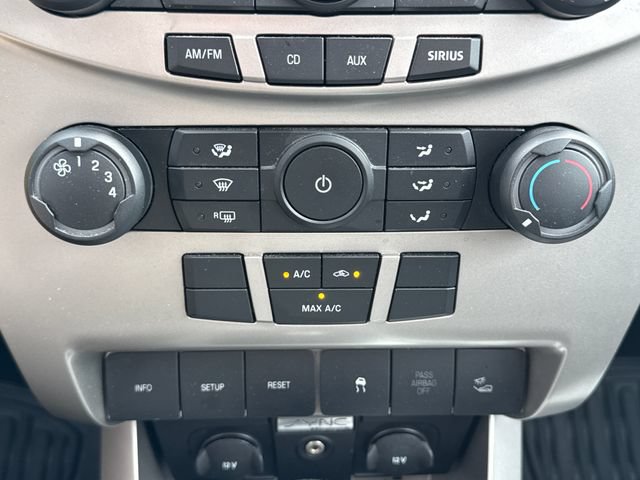 Used 2010 Ford Focus SES FWD image 29
