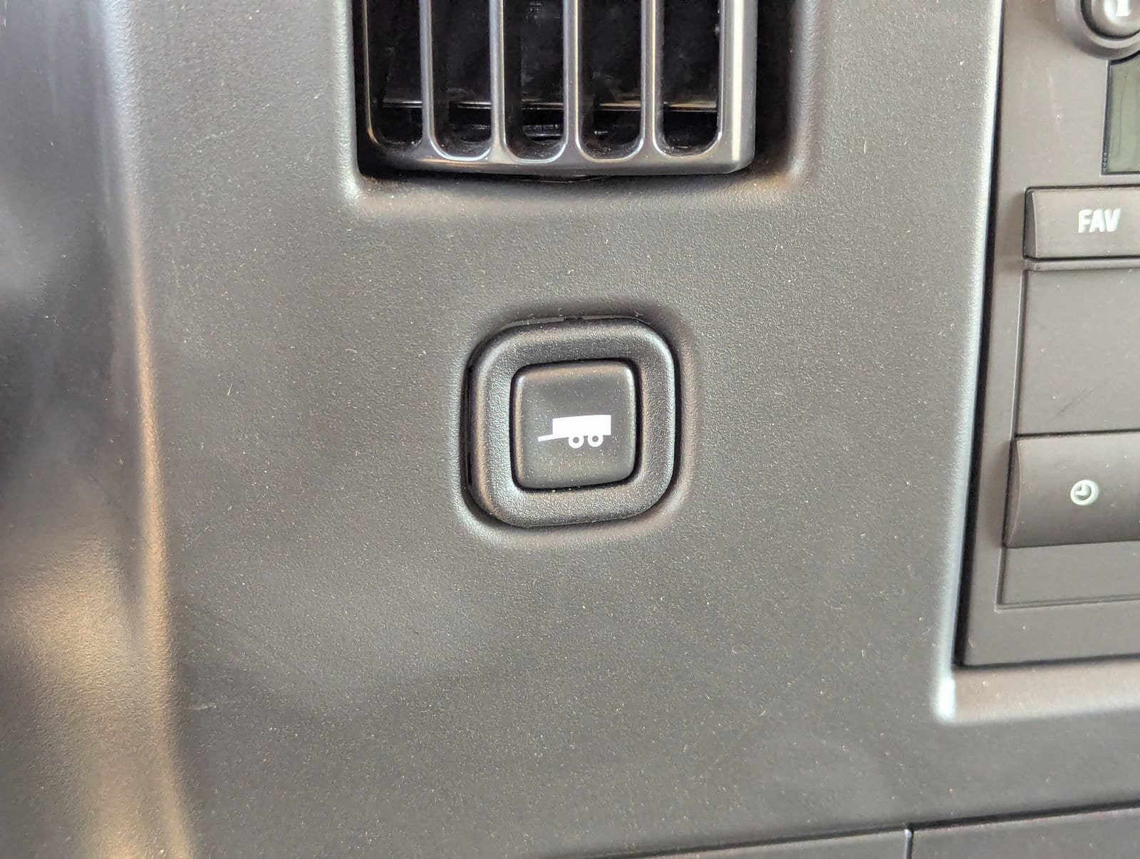 New 2025 GMC Savana 3500 w/ Power Convenience Package RWD image 28