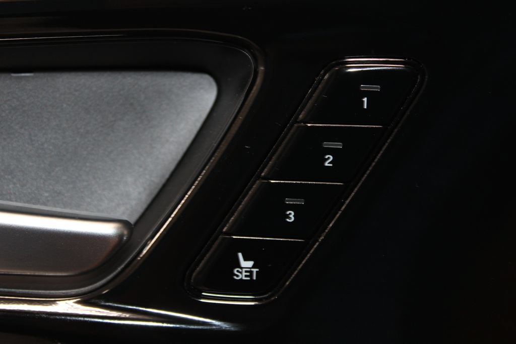 Used 2023 Acura MDX w/ Technology Package FWD image 49