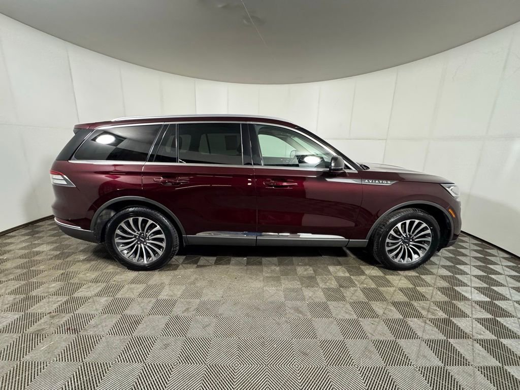 Used 2022 Lincoln Aviator Reserve w/ Elements Package Plus image 6